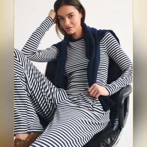 Abercrombie & Fitch SEALED! NWT! Cozy Lounge Brushed 2pc Set in Stripe. Md & Lg.